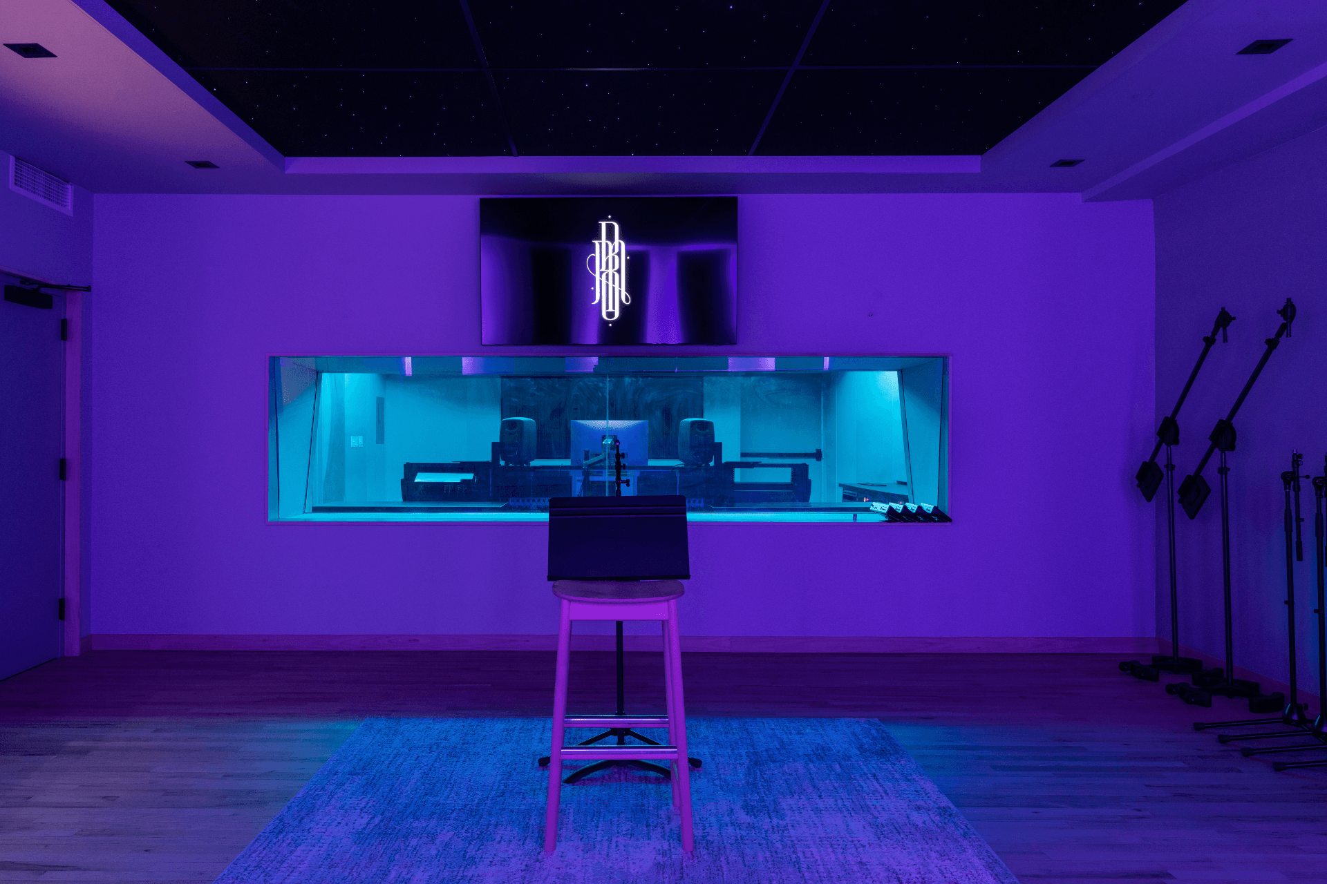 Tracking room and booth view.