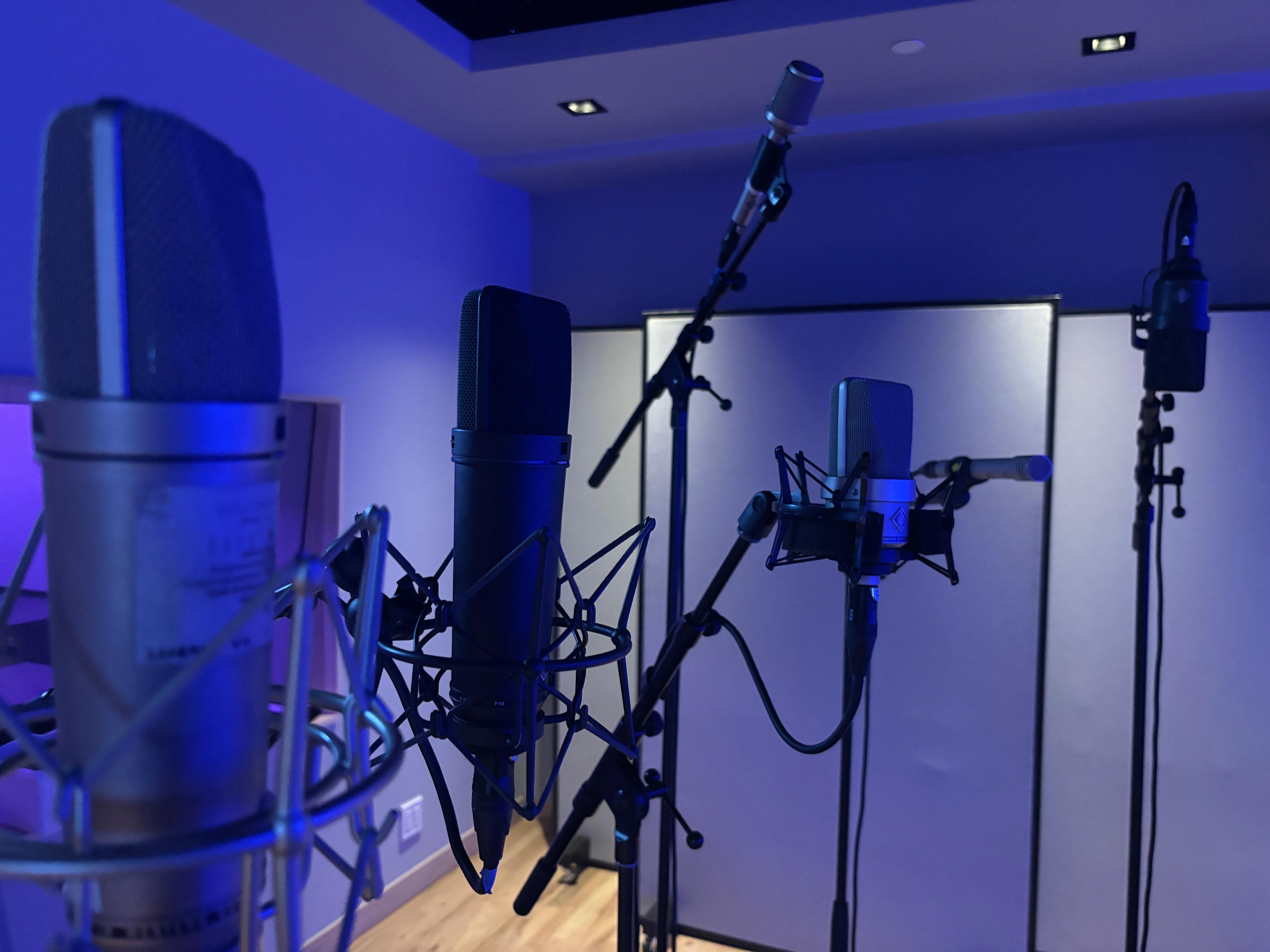 Microphone setup for live tracking.